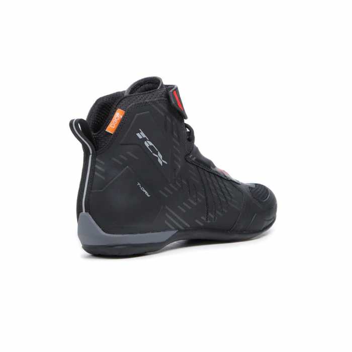 Shoe R04D Wp Black