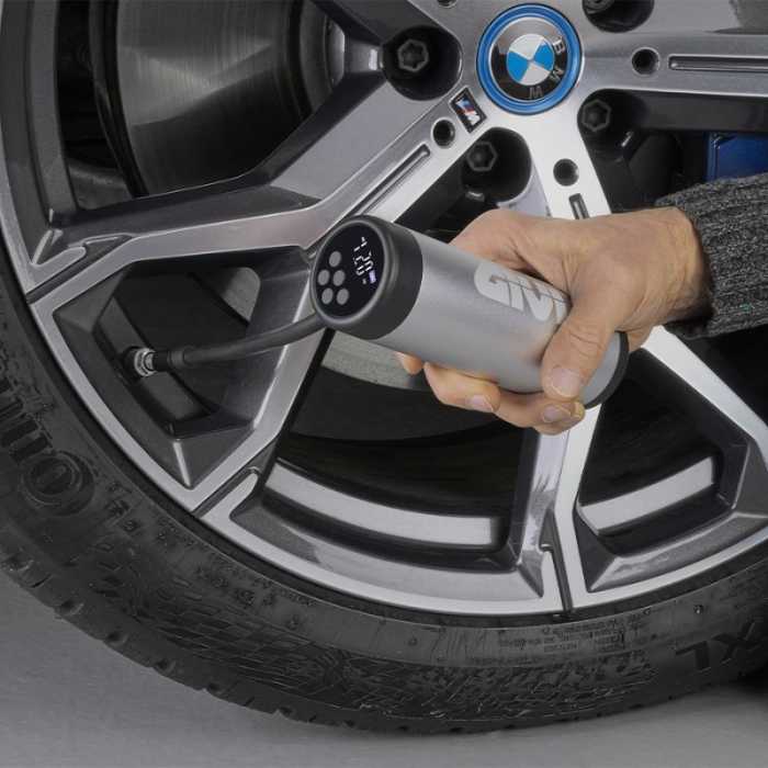 Rechargeable battery compressor