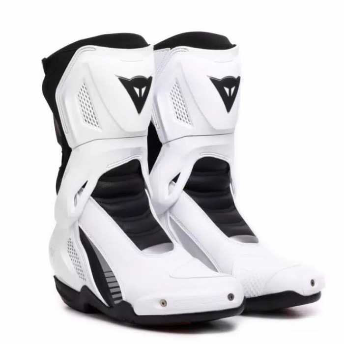 Boots Nexus 3 IN & OUT White Black