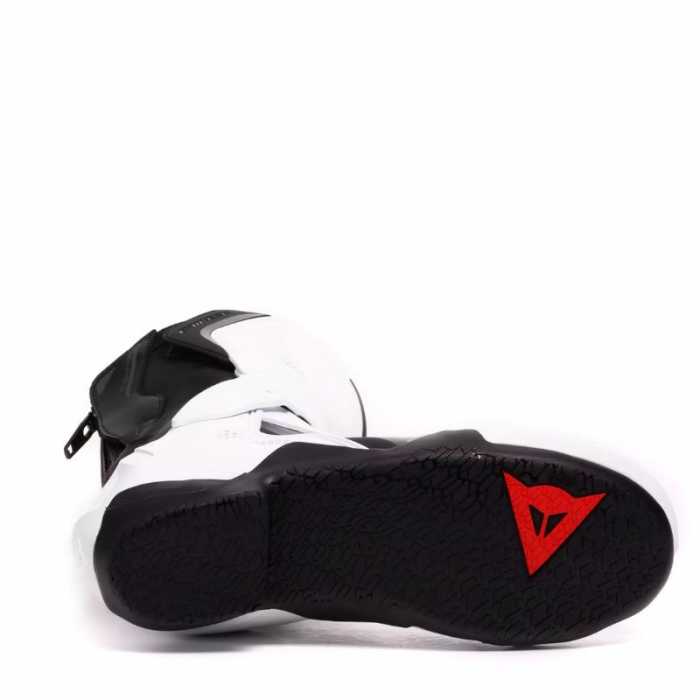 Boots Nexus 3 IN & OUT White Black