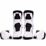 Boots Nexus 3 IN & OUT White Black